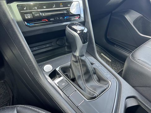Certified 2023 Volkswagen Tiguan SE R-Line image 16