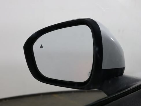 Used 2025 Nissan Kicks SV FWD image 34