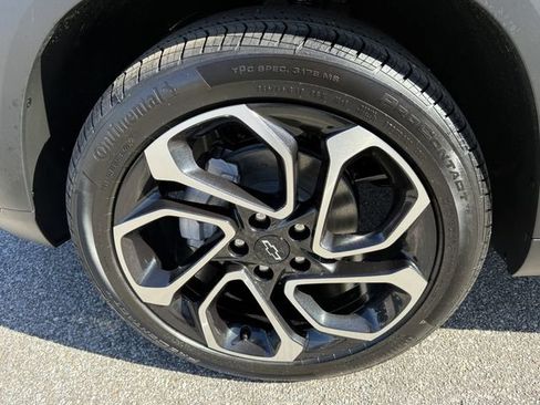 New 2026 Chevrolet Trax RS w/ Sunroof Package image 9