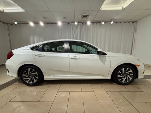 Used 2018 Honda Civic EX image 6