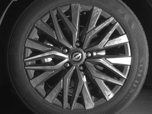 Used 2025 Nissan Altima 2.5 SV FWD image 13