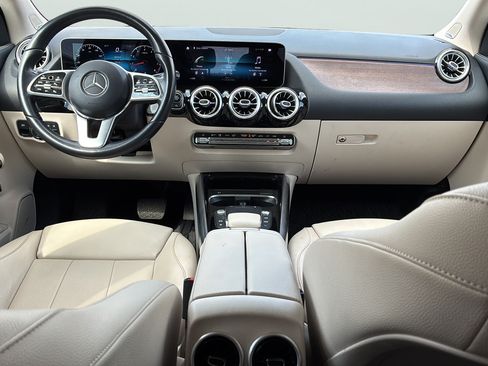 Used 2021 Mercedes-Benz GLA 250 4MATIC image 15