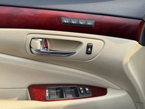 Used 2012 Lexus LS 460 AWD image 24