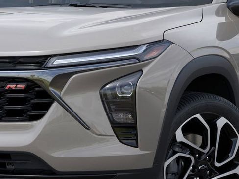 New 2026 Chevrolet Trax RS w/ Driver Confidence Package image 10
