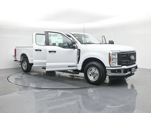 New 2026 Ford F350 XL w/ XL Chrome Package RWD image 33