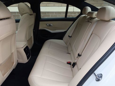 Used 2020 BMW 330i Sedan w/ Premium Package RWD image 23