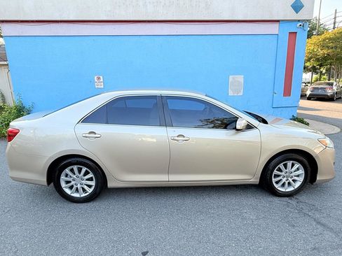 Used 2012 Toyota Camry FWD image 8
