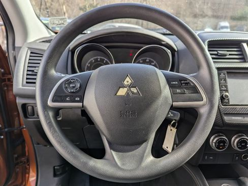 Used 2021 Mitsubishi Outlander Sport SE image 10