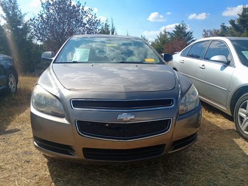 Used 2011 Chevrolet Malibu LS image 2
