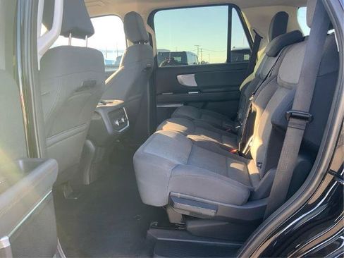 Certified 2025 Ford Expedition Active AWD/4WD image 10