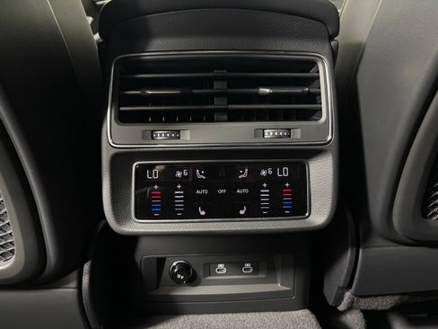 New 2026 Audi SQ8 Prestige AWD/4WD image 20