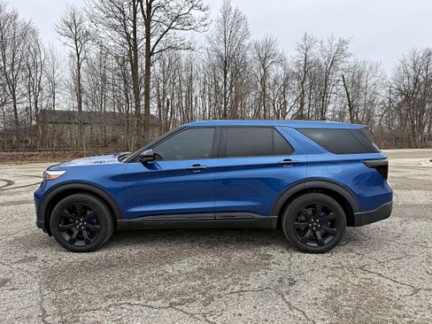 Used 2020 Ford Explorer ST w/ ST Street Pack image 6