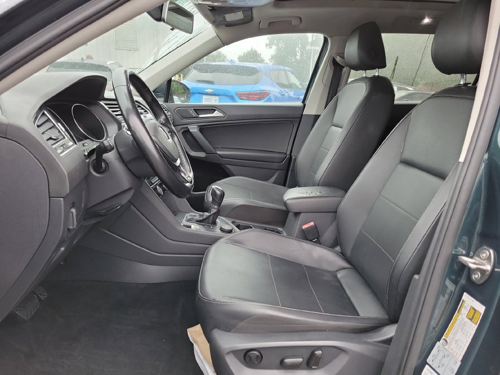 Used 2019 Volkswagen Tiguan SEL Premium R-Line AWD/4WD image 18