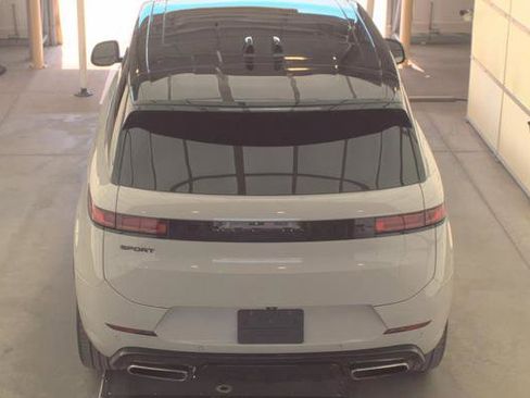 Used 2024 Land Rover Range Rover Sport Dynamic SE image 4