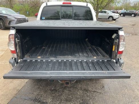 Used 2014 Toyota Tacoma 4x4 Double Cab w/ SR5 Package image 34