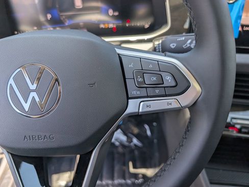 New 2025 Volkswagen Jetta SE image 17