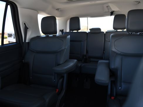 New 2026 Ford Expedition Active image 28