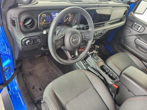 Used 2025 Jeep Wrangler Unlimited Rubicon w/ Safety Group AWD/4WD image 11