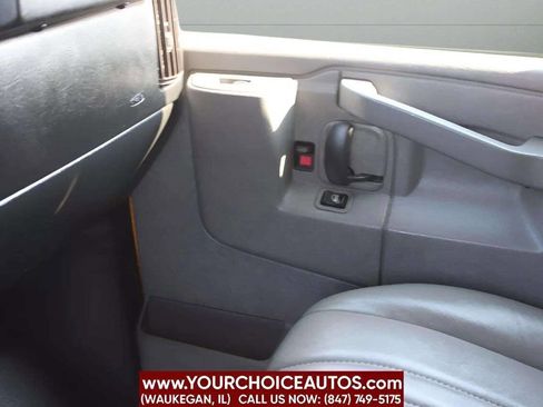 Used 2017 GMC Savana 2500 Extended image 18