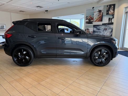 New 2026 Volvo XC40 B5 Ultra w/ Protection Package image 2