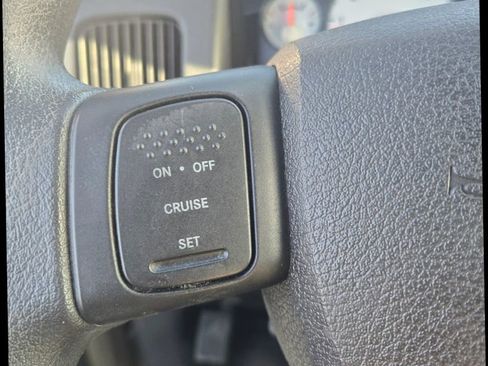 Used 2005 Dodge Ram 1500 Truck SLT image 23