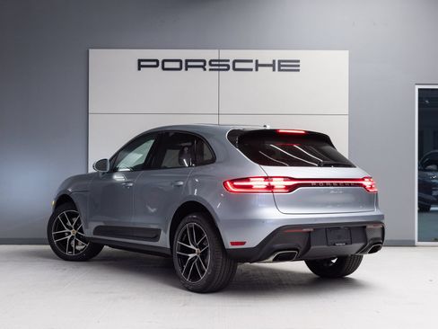 Certified 2026 Porsche Macan AWD/4WD image 3