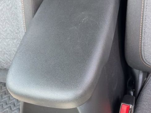 Used 2022 Chevrolet Equinox LT w/ Driver Convenience Package image 18