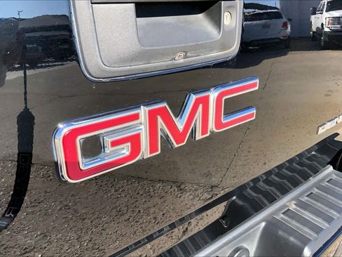 Used 2019 GMC Canyon Denali image 10