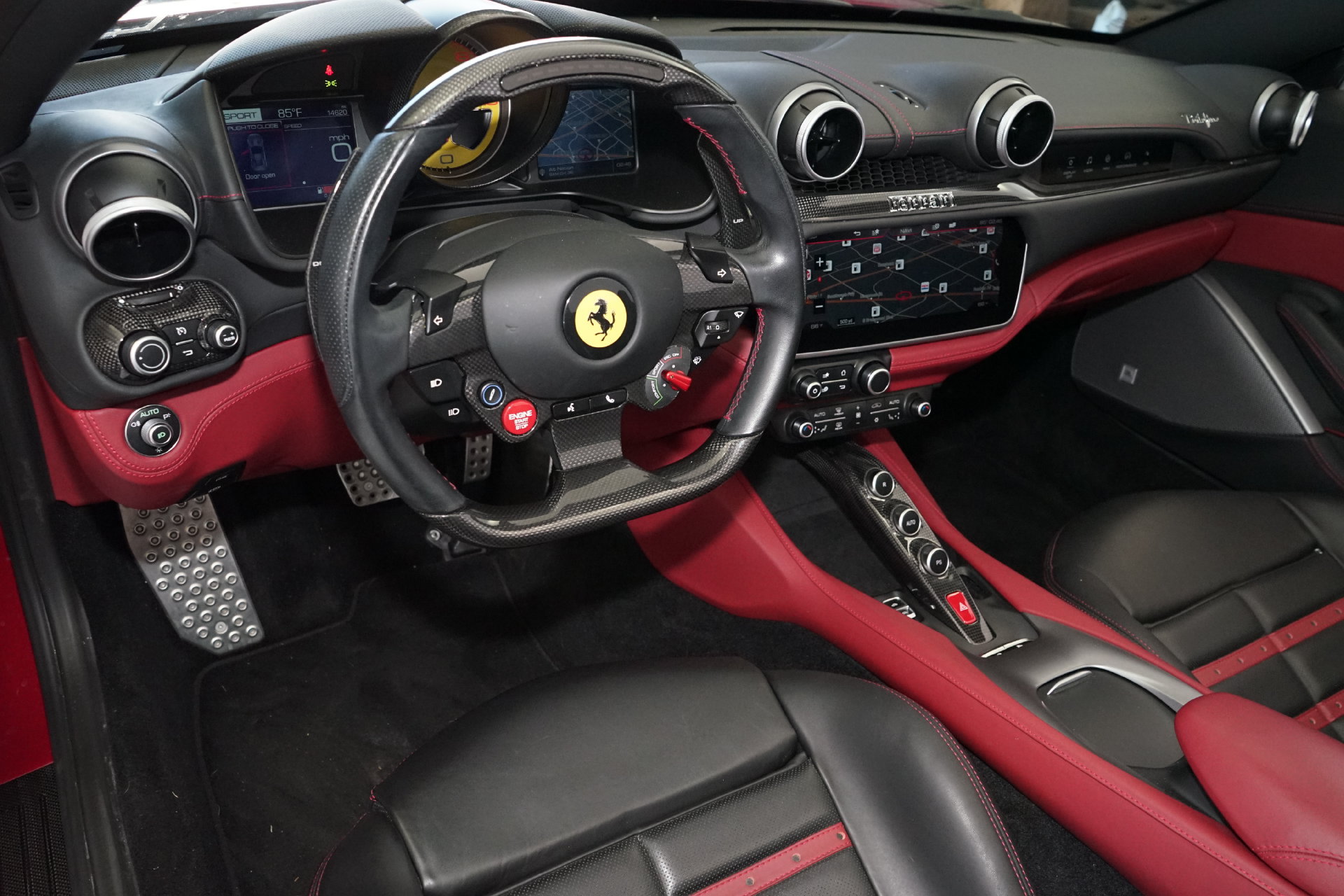 Used 2019 Ferrari Portofino RWD image 9