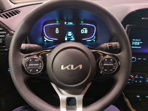 Certified 2023 Kia Soul S image 18