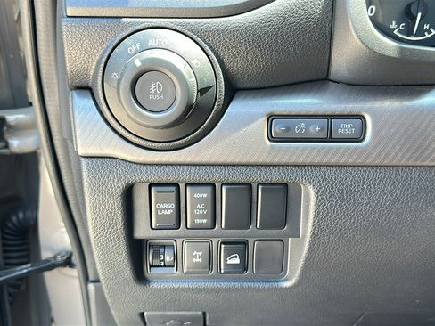 Used 2023 Nissan Titan PRO-4X w/ Pro-4x Convenience Package AWD/4WD image 17