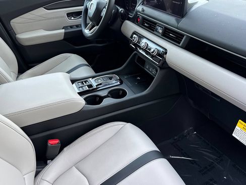New 2026 Honda Pilot Touring image 19