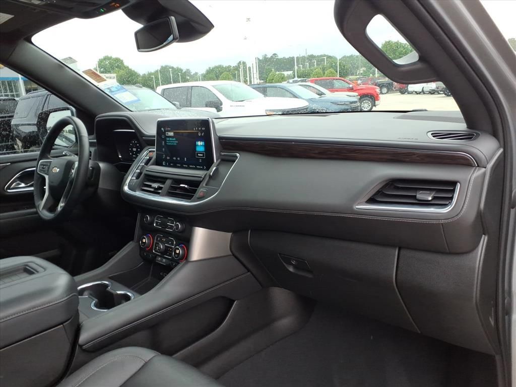 Used 2023 Chevrolet Tahoe LT w/ Luxury Package AWD/4WD image 16