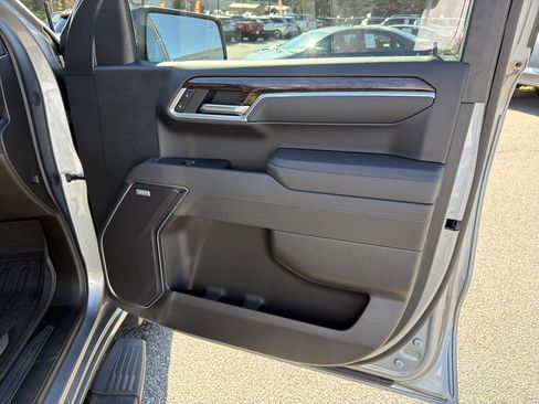 Used 2025 GMC Sierra 1500 Elevation w/ Elevation Premium Package image 26