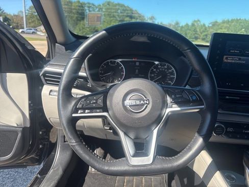 Used 2023 Nissan Altima 2.5 SL image 19