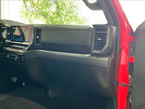 Used 2025 Chevrolet Silverado 1500 LT RWD image 23