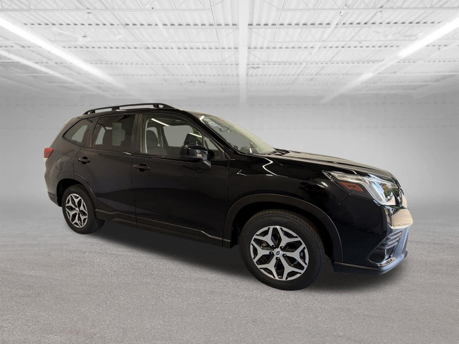 Used 2023 Subaru Forester Premium AWD/4WD image 6