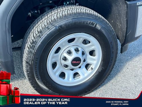 New 2025 GMC Sierra 2500 Pro image 40