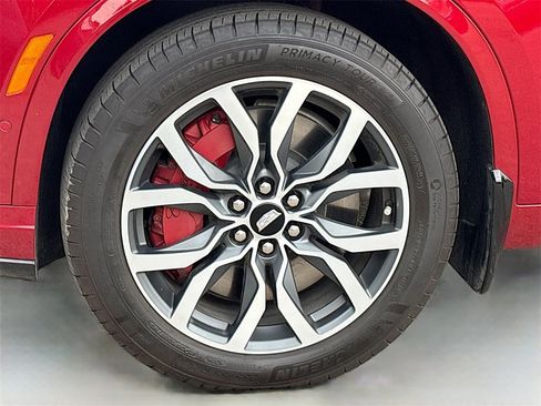 Used 2024 Cadillac XT6 Sport w/ Technology Package image 34