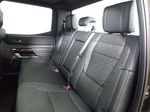 Used 2025 Toyota Tundra Limited AWD/4WD image 41