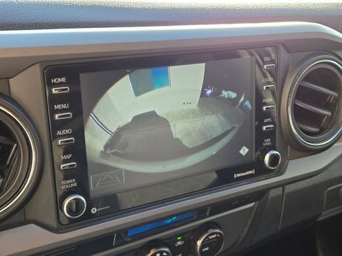 Used 2021 Toyota Tacoma TRD Off-Road w/ Technology Package image 26