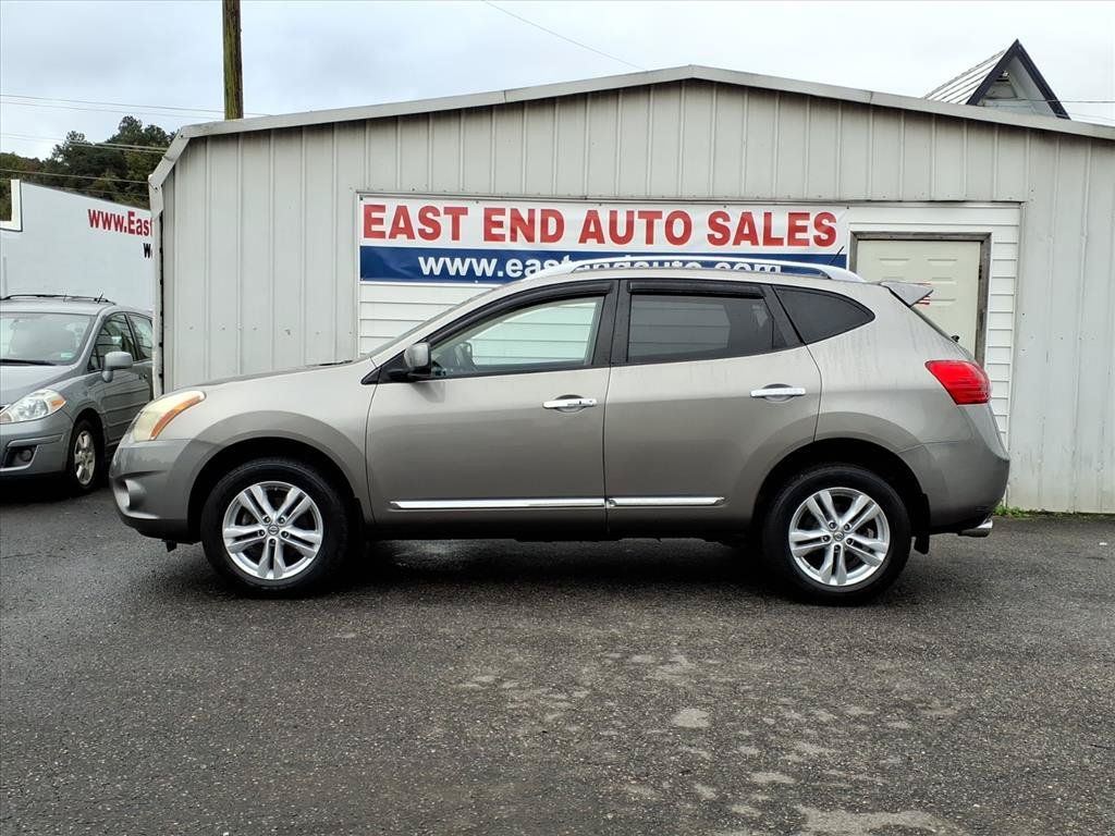 Used 2012 Nissan Rogue SV w/ Premium Pkg FWD image 2