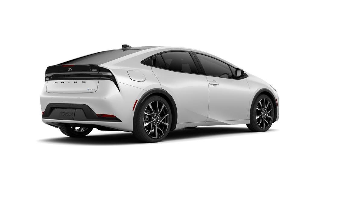 New 2026 Toyota Prius Plug-In Hybrid FWD image 28