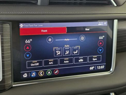 Used 2021 GMC Yukon Denali w/ Denali Premium Package AWD/4WD image 34