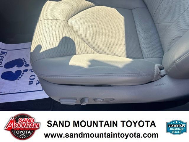 Used 2021 Toyota Highlander Platinum FWD image 15
