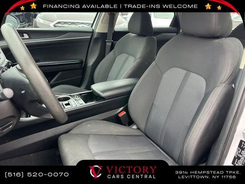 Used 2023 Kia K5 LXS image 11