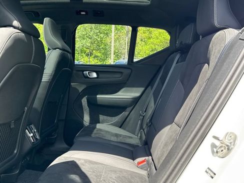 Used 2025 Volvo XC40 B5 Plus AWD/4WD image 48