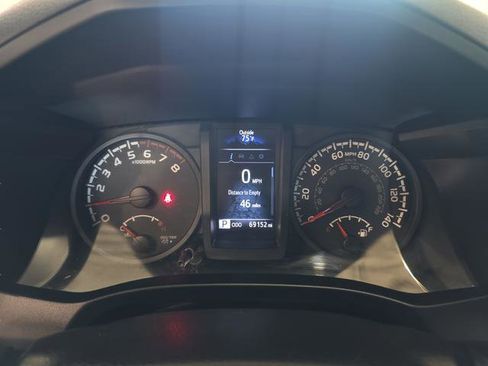 Used 2018 Toyota Tacoma SR RWD image 16