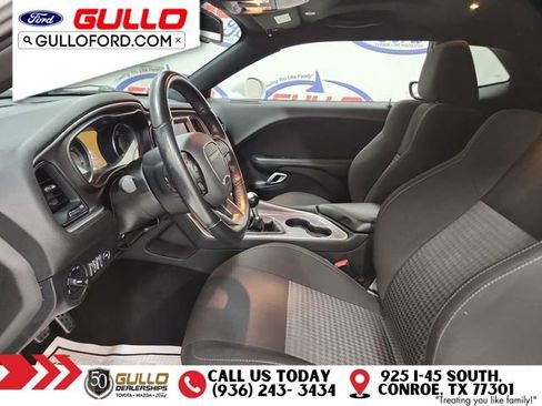 Used 2022 Dodge Challenger R/T w/ Performance Handling Group image 26