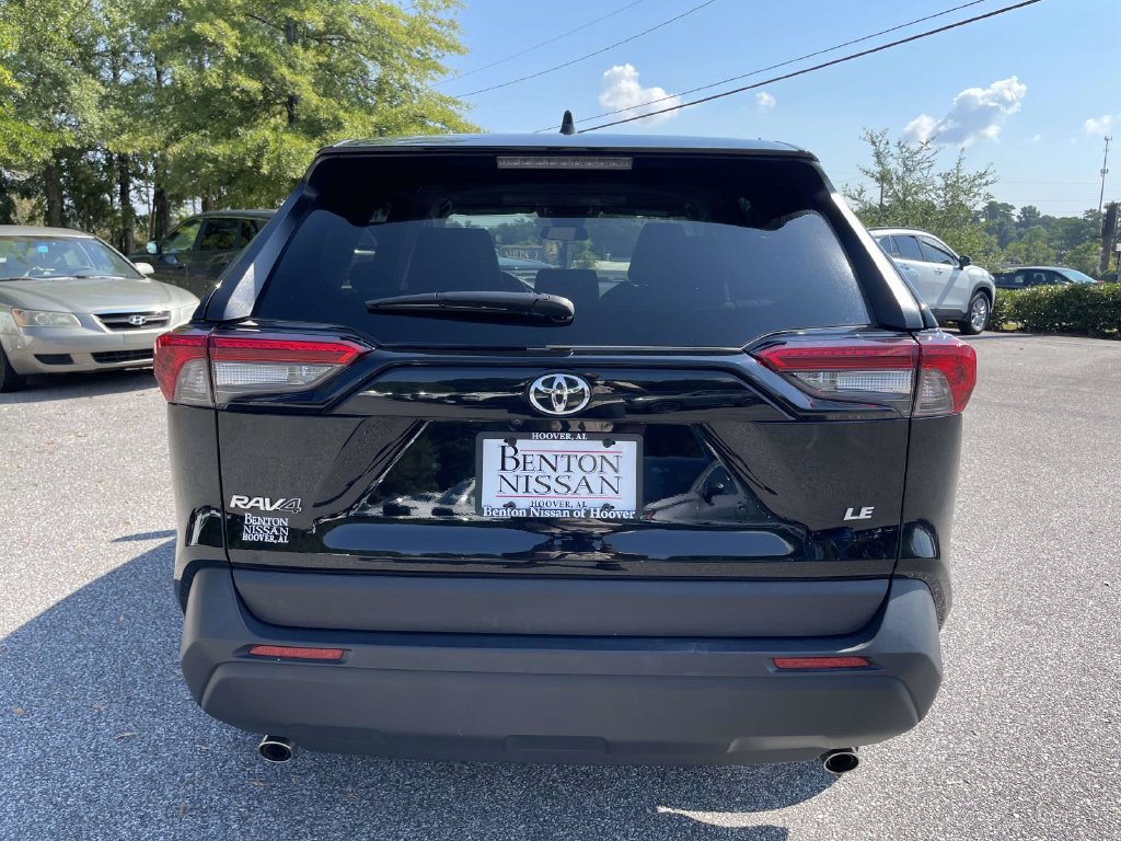 Used 2025 Toyota RAV4 LE FWD image 4